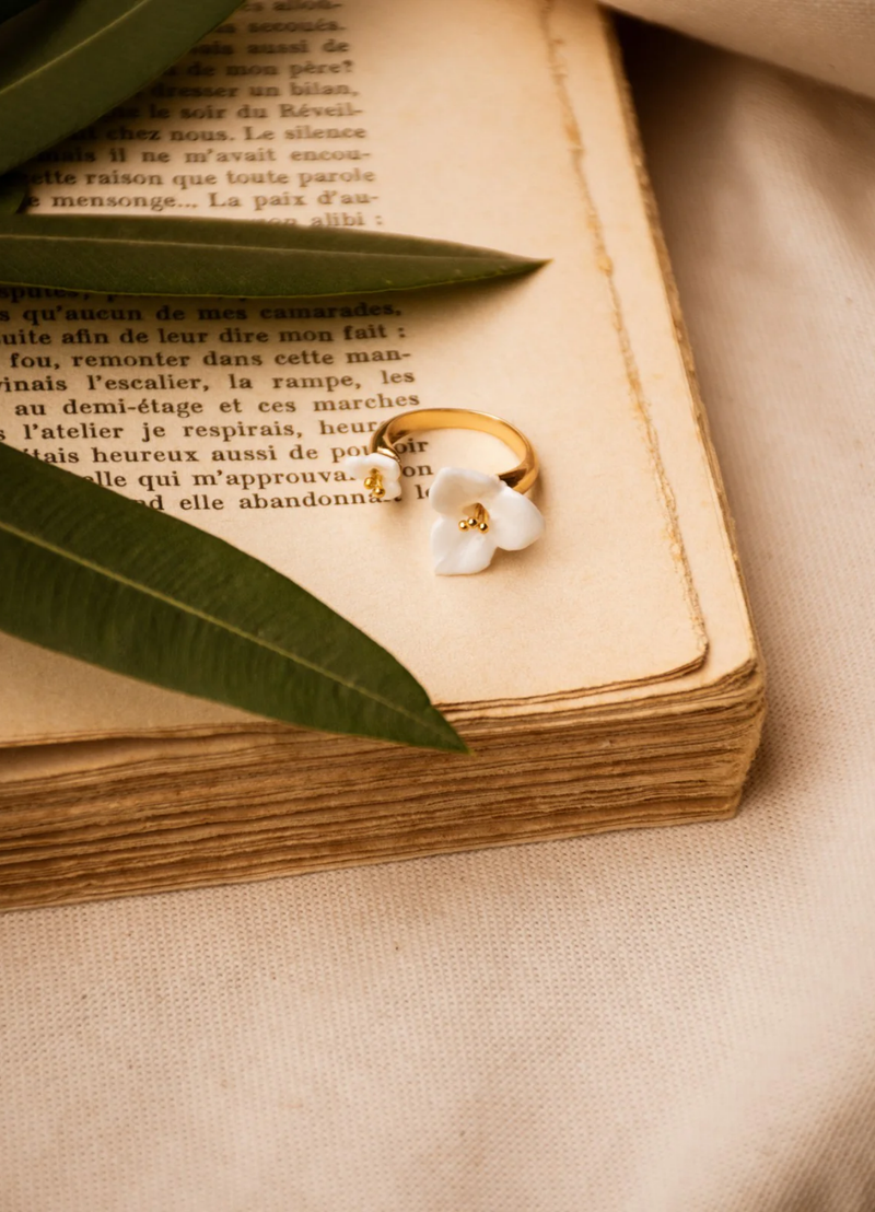 ANILLO FLORES BLANCAS