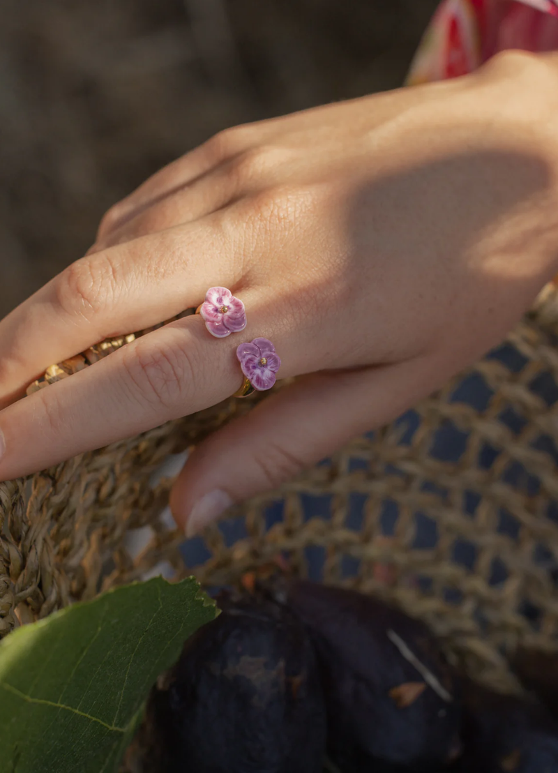 ANILLO PENSAMIENTOS MORADOS