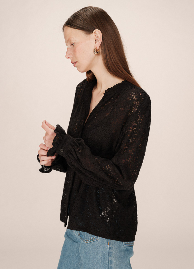 Blusa SWING de encaje noir