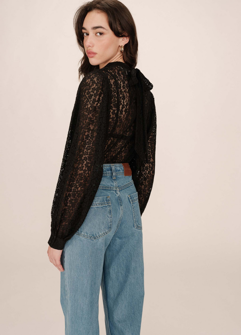 Blusa SICILIA bordada de encaje Grace & Mila NOIR | Moda sostenible europea
