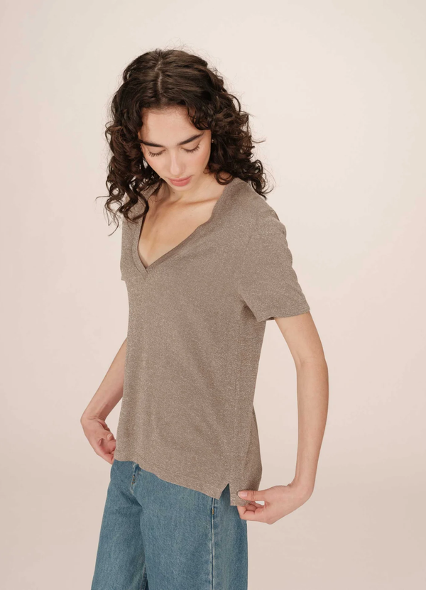 CAMISETA de cuello en V de lúrex color greige Stardust