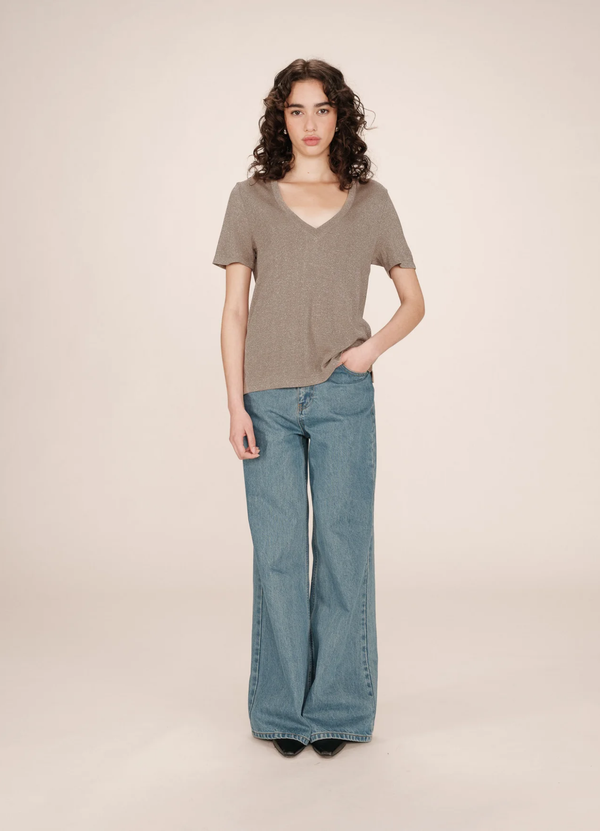 CAMISETA de cuello en V de lúrex color greige Stardust