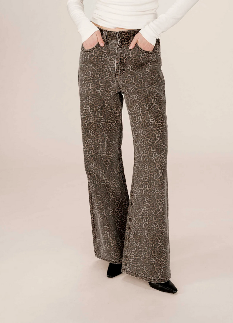 JEAN Socca PIERNA RECTA ESTAMPADO LEOPARDO