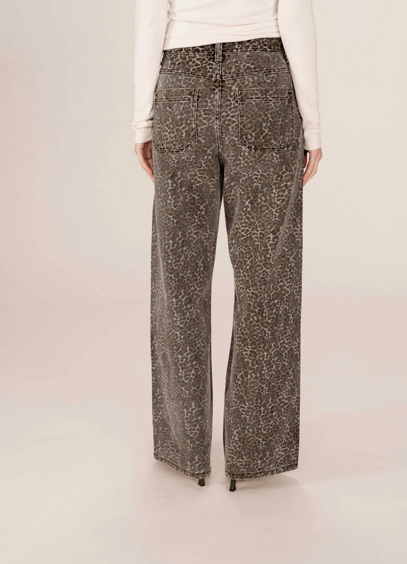 JEAN Socca PIERNA RECTA ESTAMPADO LEOPARDO