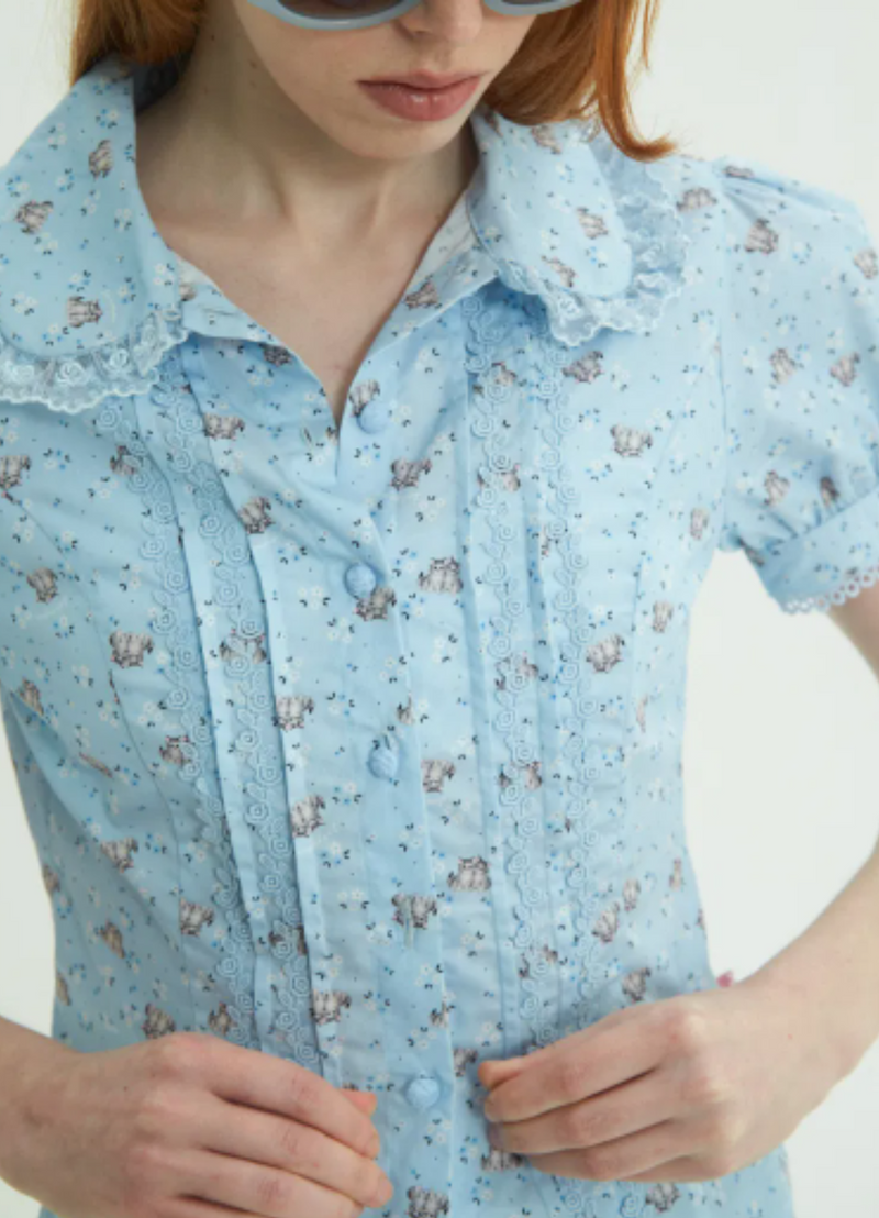 CAMISA BENNET LIBERTI MIAU CELESTE MANGA CORTA CON VOLANTES