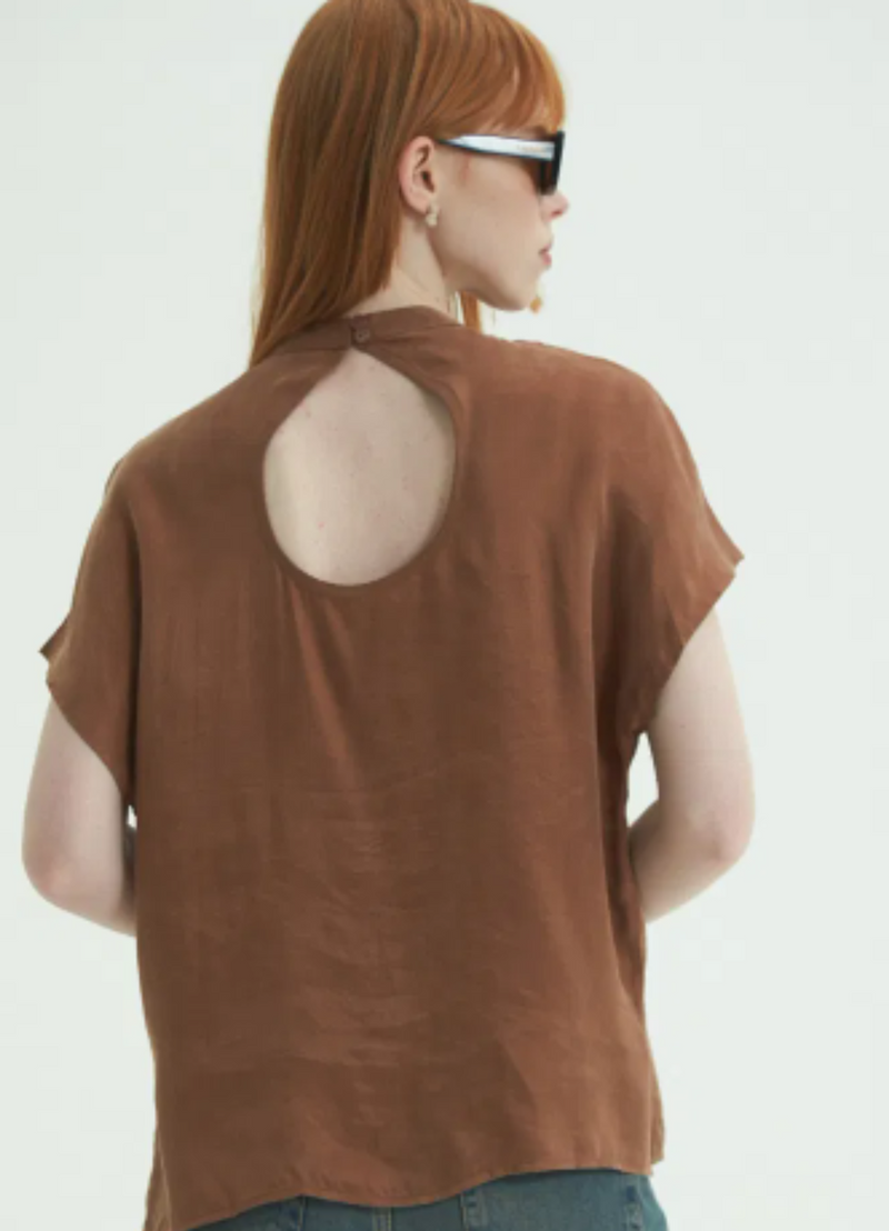 POLERA KIDMAN CHOCOLATE MANGA CORTA
