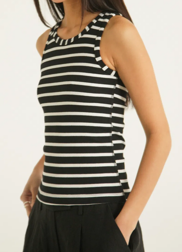 MUSCULOSA FARO RAYADA NEGRA Y CRUDO DE ALGODÓN