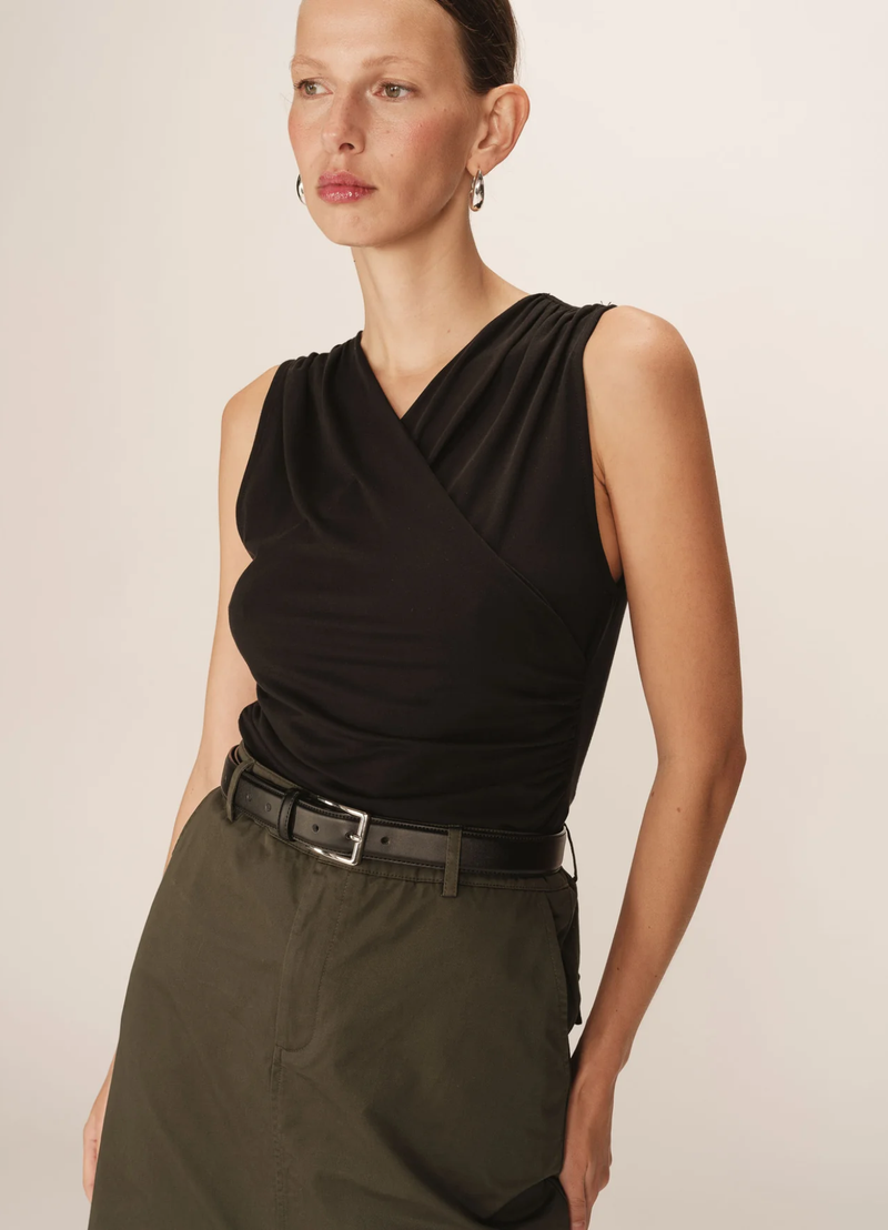 Top drapeado PURE sin mangas color NOIR