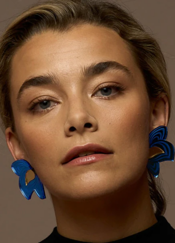 OJOS AZULES