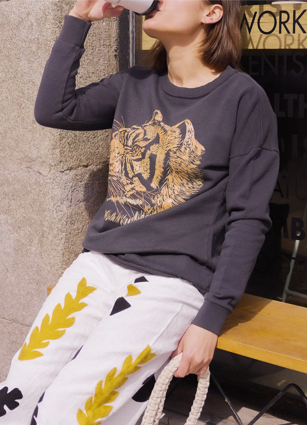 PRE-VENTA | Dear Tee · Poleron Orange Tiger | Ícono icónico + best seller | 100% algodón orgánico