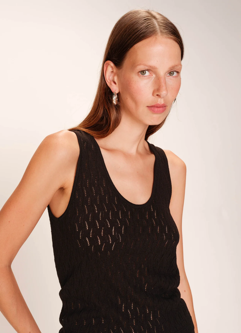 TOP NEGRO TEJIDO RARELY