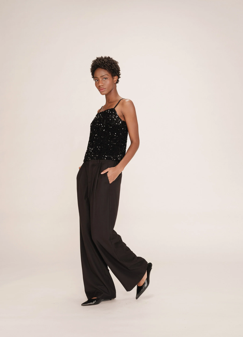 TOP TWENTY CORTO CON LENTEJUELAS NEGRO