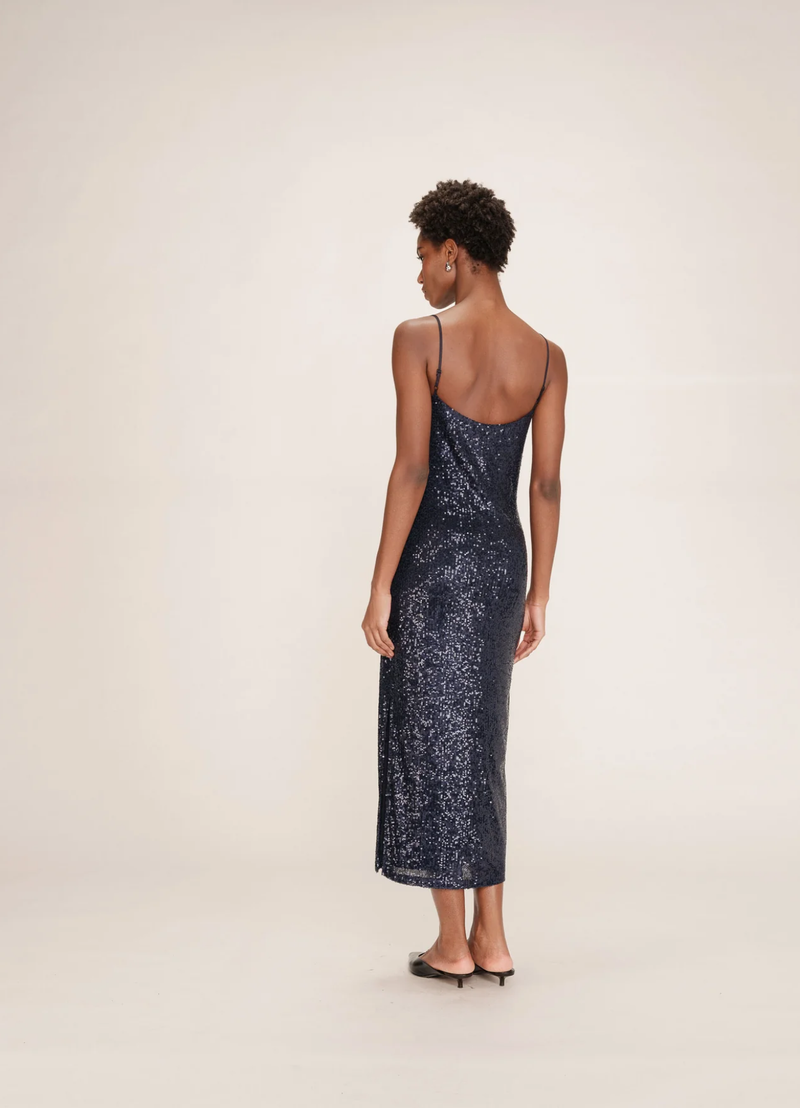 Vestido largo de lentejuelas azul marino Tori