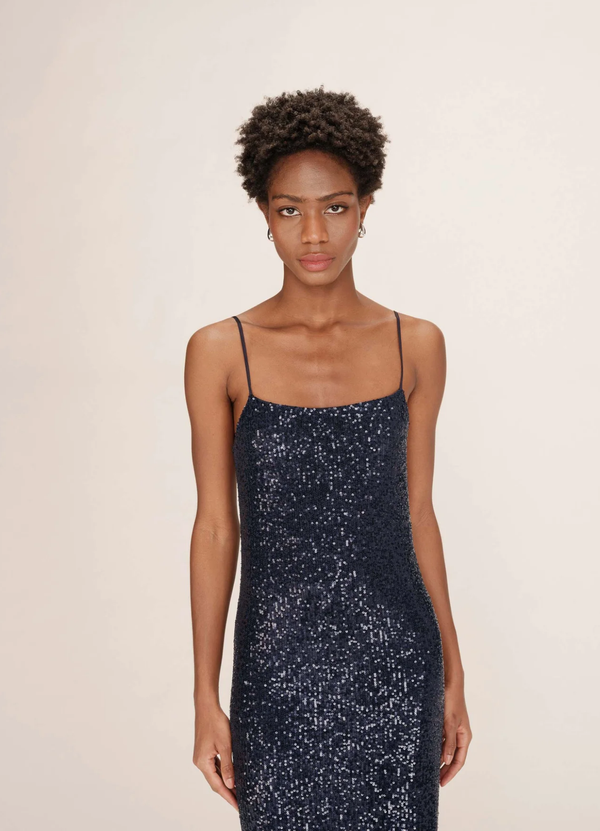 Vestido largo de lentejuelas azul marino Tori